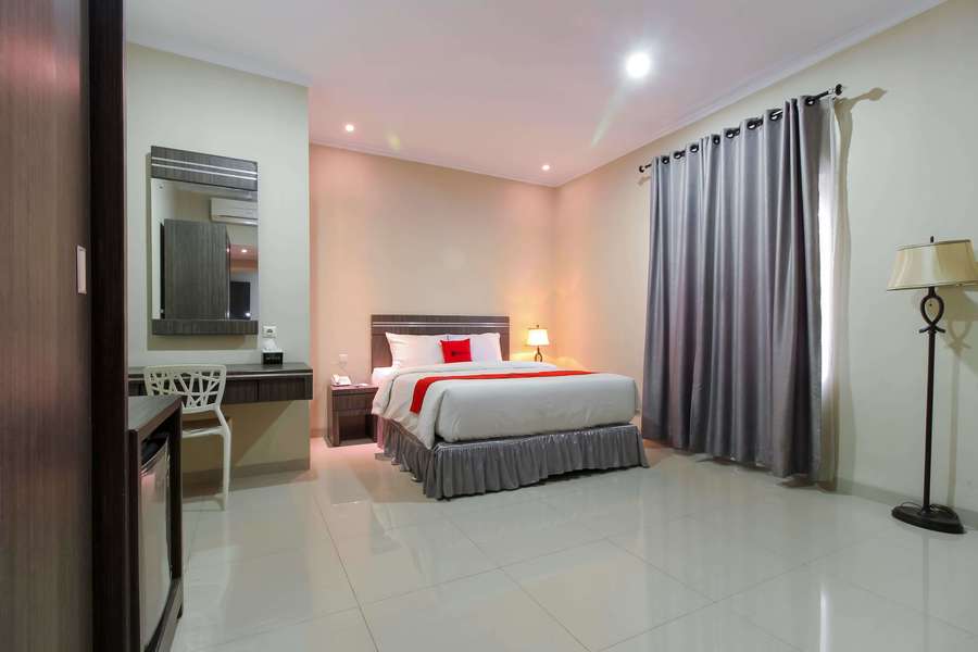 RedDoorz Plus Syariah Jalan Sriwijaya Medan Jaminan Harga Terbaik