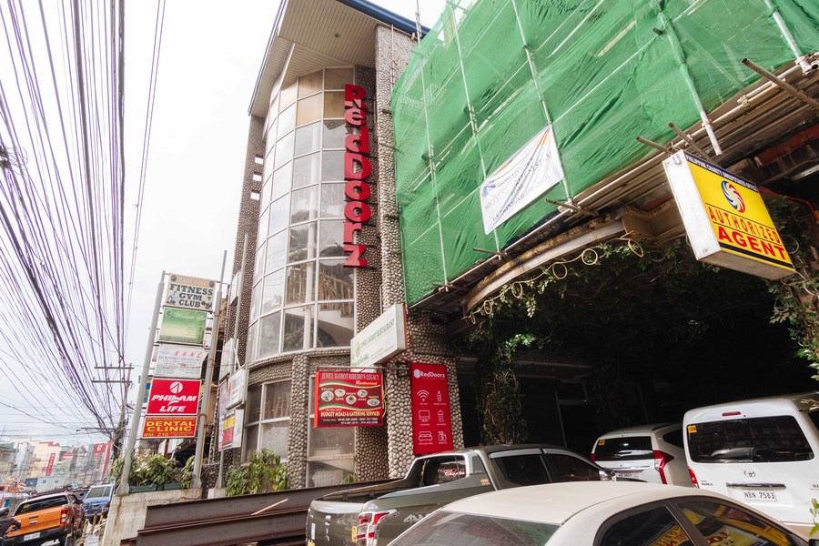 RedDoorz Plus near Strawberry Farm Baguio Hotel 499PHP Baguio City