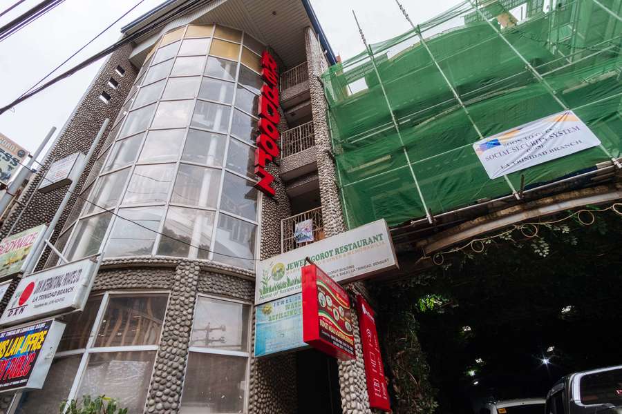 RedDoorz Plus near Strawberry Farm Baguio Hotel 499PHP Baguio City