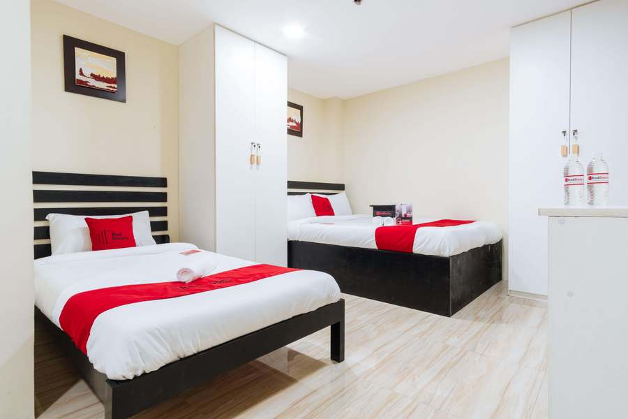 RedDoorz University Belt Manila Hotel 499PHP Manila