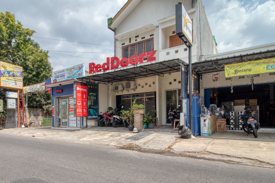 Reddoorz Hostel Near Terminal Condongcatur Jogja Book Hotel Yogyakarta