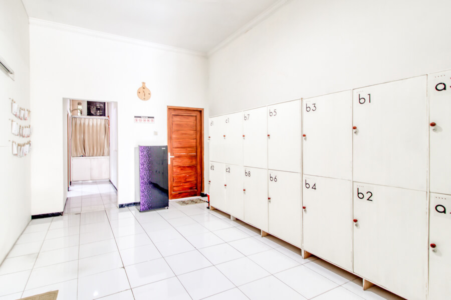RedDoorz Hostel near Terminal Condongcatur Jogja-Book Hotel Yogyakarta