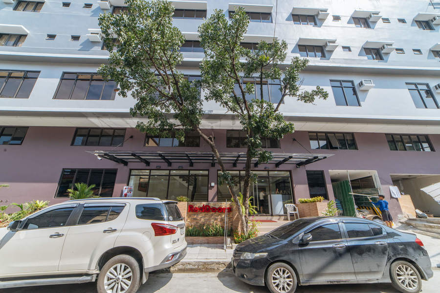 RedDoorz Plus Evangelista Street Makati Hotel 499PHP Manila