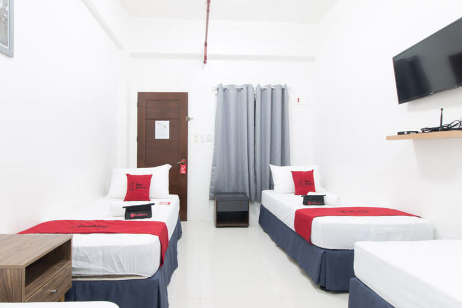 RedDoorz near Liceo De Cagayan University Highschool Cagayan de Oro