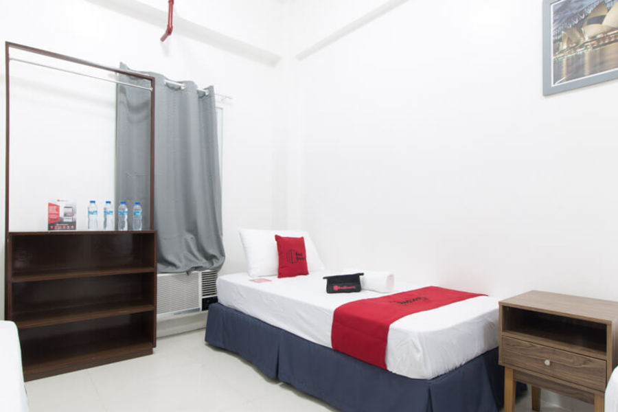 RedDoorz near Liceo De Cagayan University Highschool Cagayan de Oro