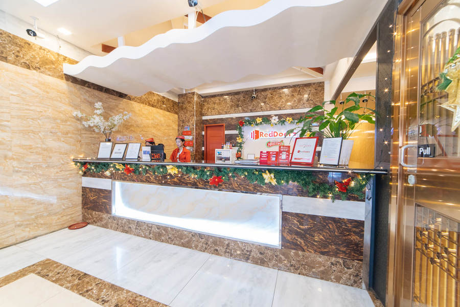 RedDoorz Plus Winter Benitez Budget Hotel 25 Off
