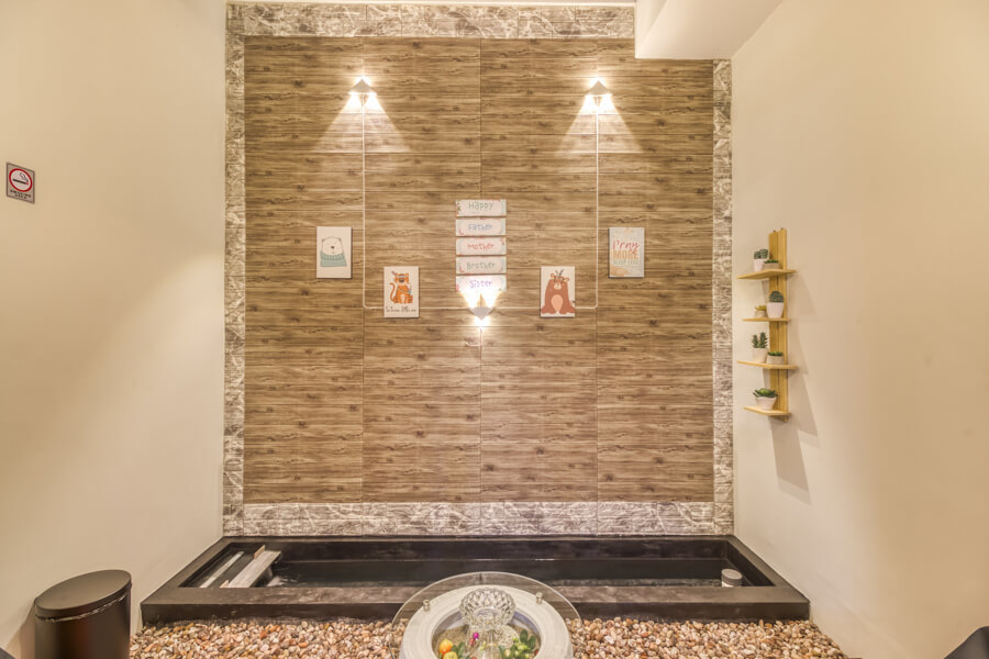 RedDoorz Plus near Gembira Loka Zoo 2- Book Budget Hotel in Yogyakarta