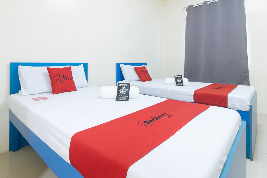RedDoorz Insular Square Mandaue City