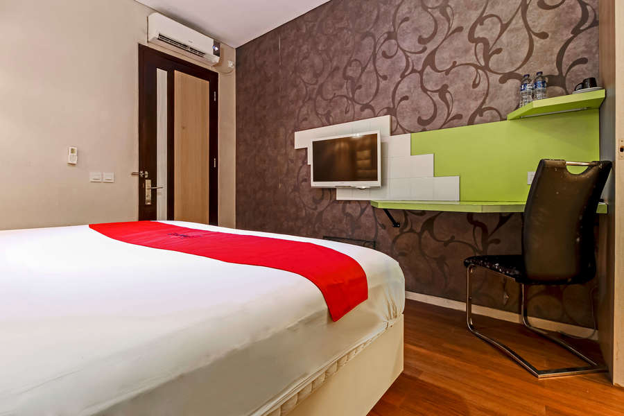 RedDoorz Plus near Tugu Jogja Promo Hotel Diskon hingga 25 