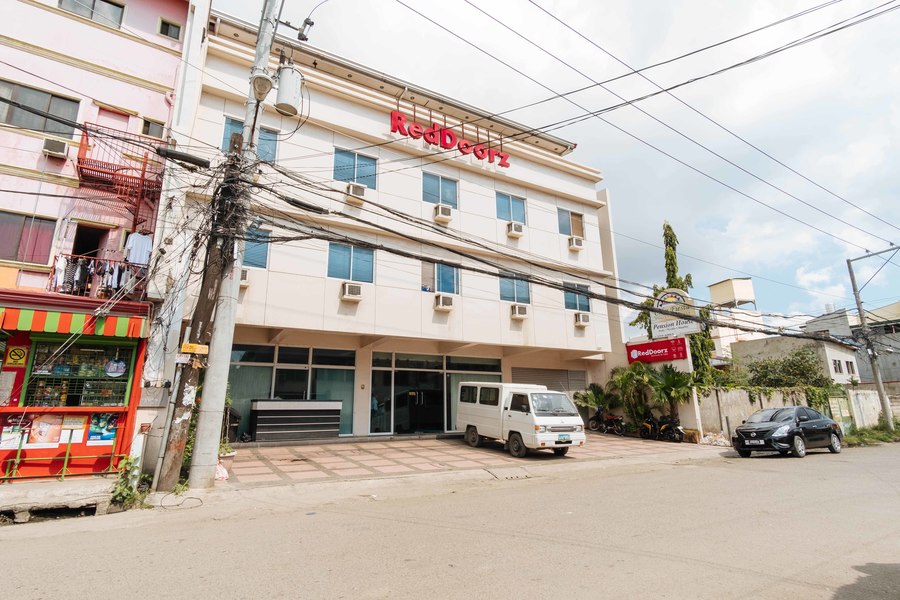RedDoorz Bonifacio St Cebu Budget Hotel 25 Off